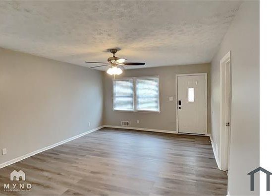 2nd image of 3821 Rex Cir