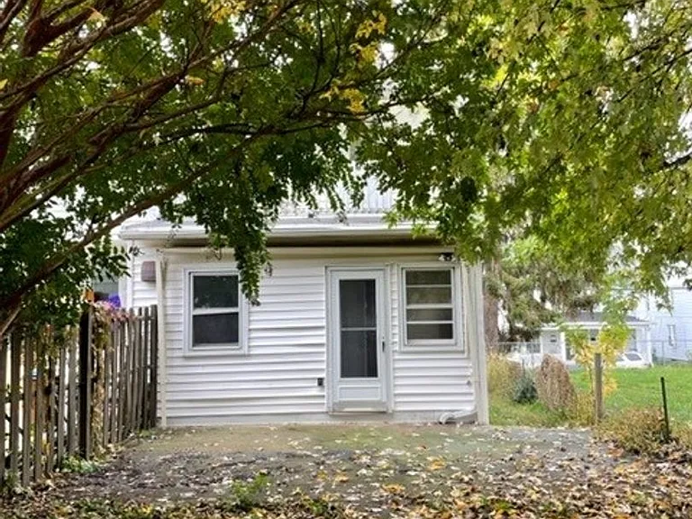 2717 Butler St — Photo 11