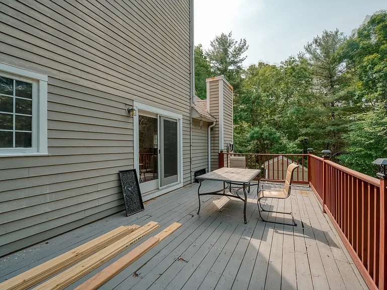 7 Magnolia Dr — Photo 41