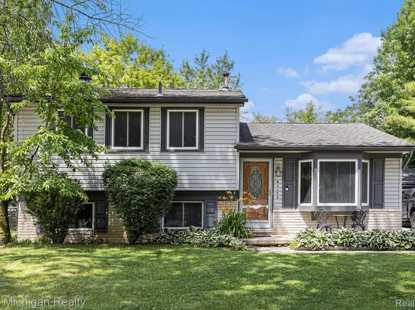 41173 Cimarron St, Clinton Township, MI 48038