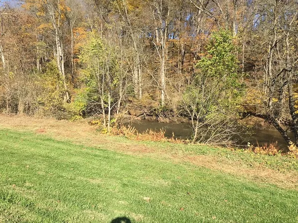 232 Creek Rd, Millersville, PA 17551