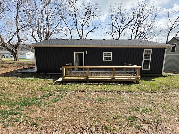 2nd image of 15 Perciful St