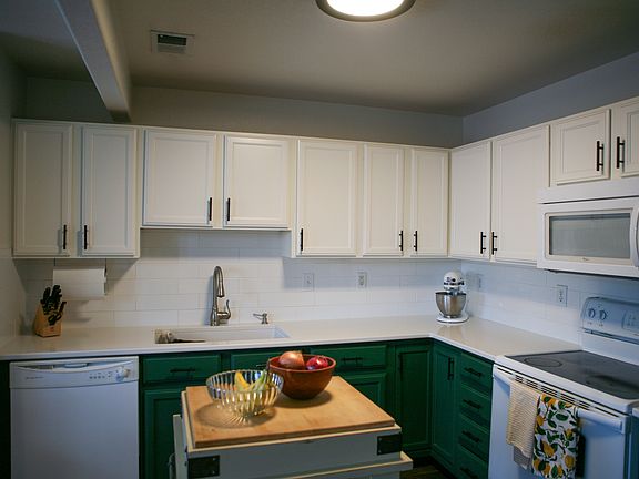 5th image of 4518 Glen Isle Dr