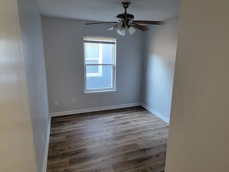 3024 Yorktown Cir — Photo 7