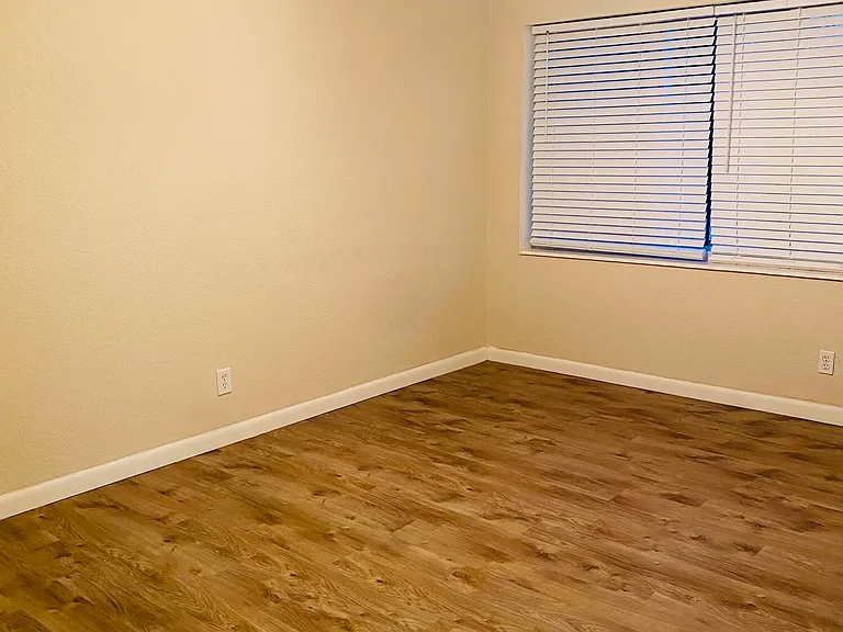 124 Yacht Club Dr #6 — Photo 6