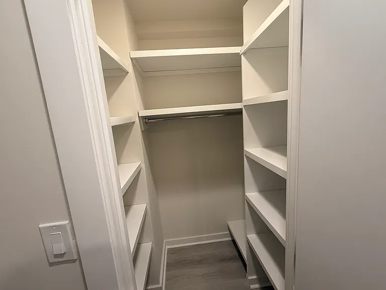 3615 Oxford Ave #7 — Photo 4