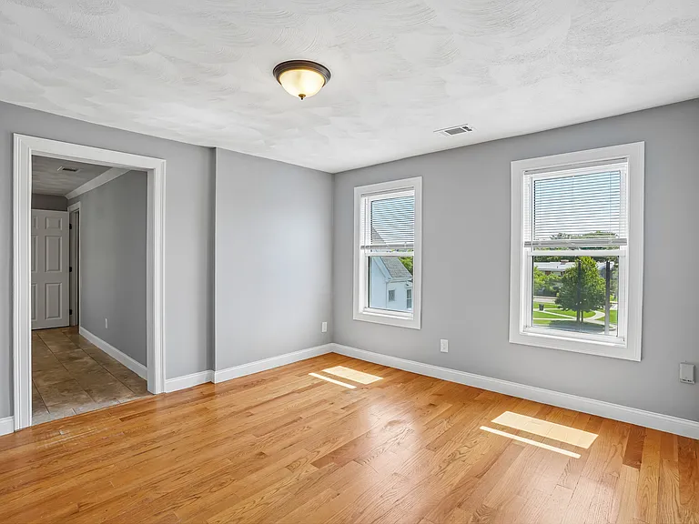 9 Porter St #3 — Photo 10