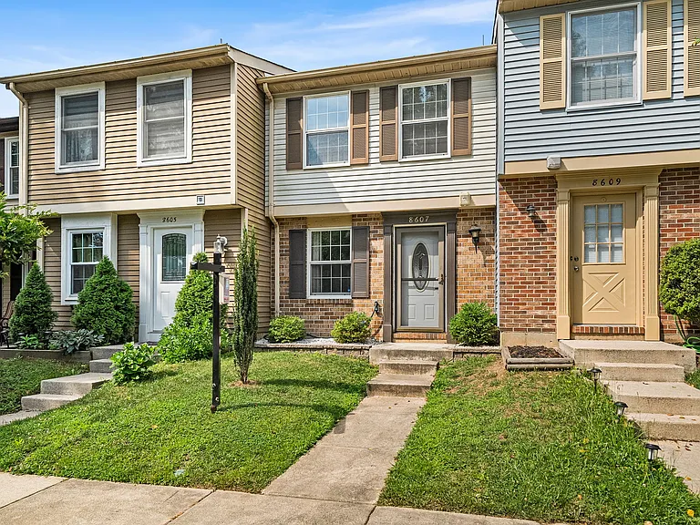 8607 Kenosha Ct — Photo 1
