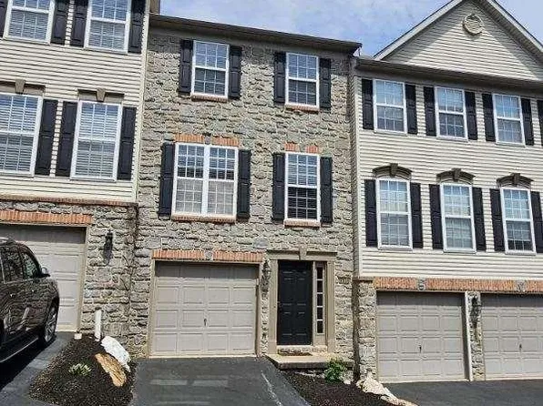 2703 Steeple Chase Dr, York, PA 17402