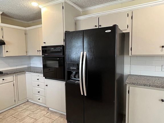 5th image of 207 Avenue L