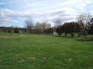 1872 W Ruritan Rd, Roanoke, VA 24012