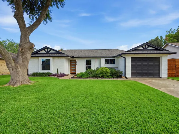 2814 Custer Dr, League City, TX 77573