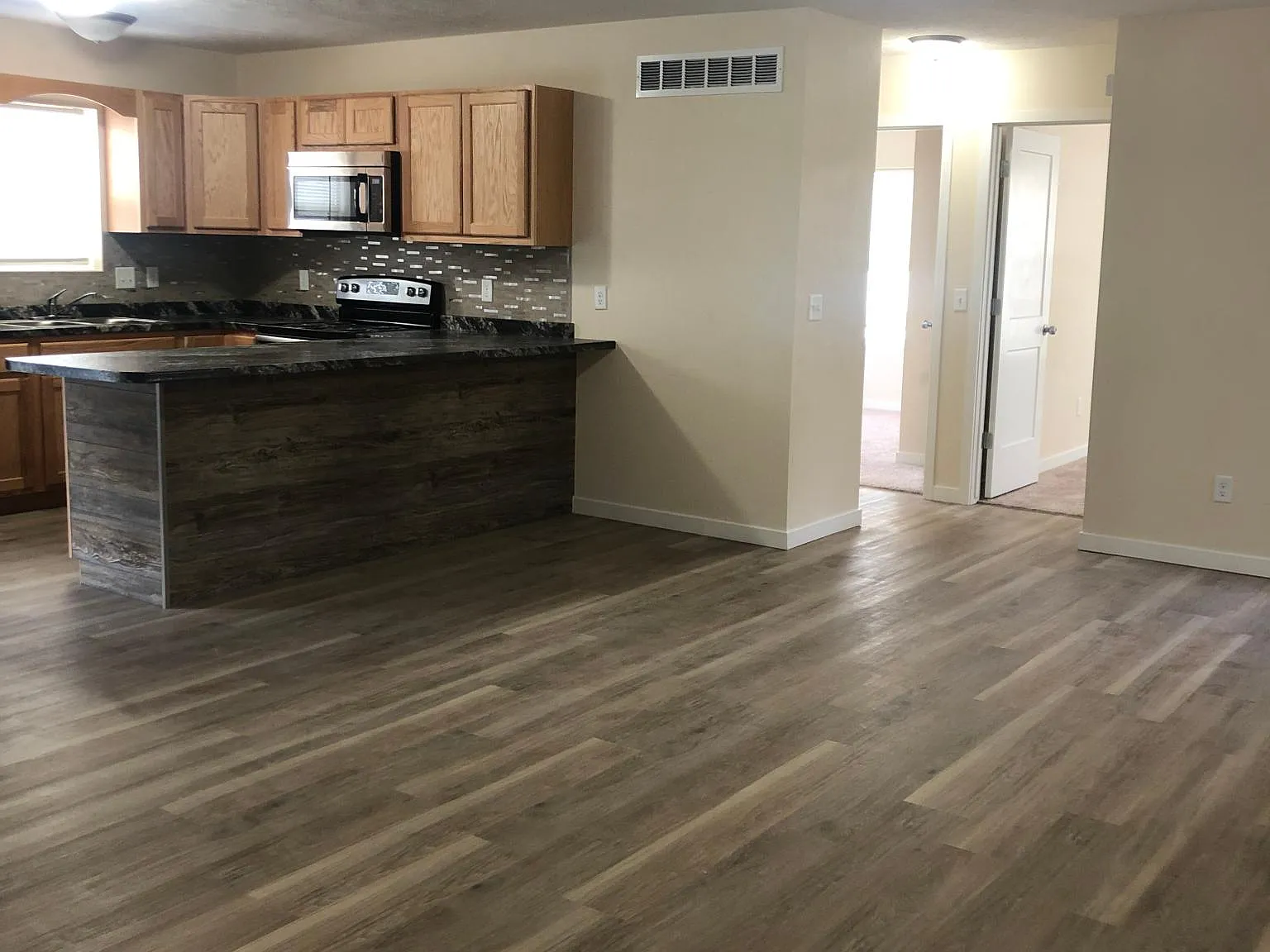 4 bed, 1950 sqft, $2,000 — Photo 4