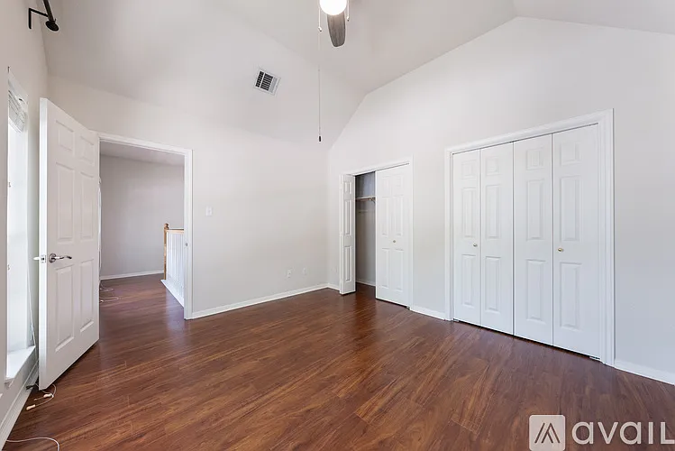 2421 Falcon Dr — Photo 10
