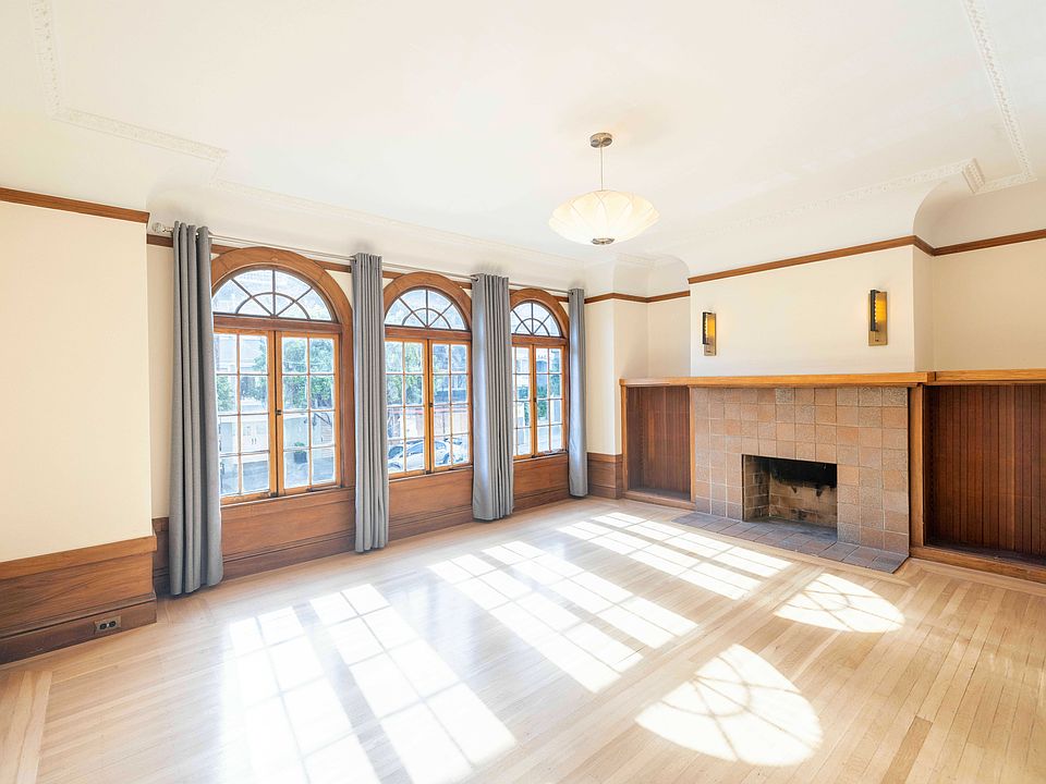 1st image of 239 16th Ave #239