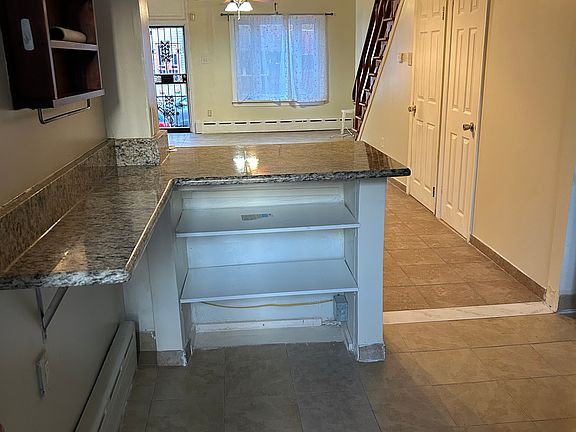 Length of home from kitchen