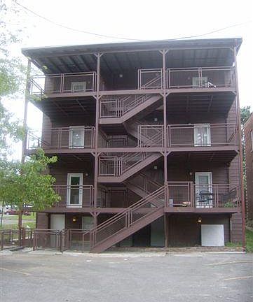 3rd image of 2547 Cherry St #7