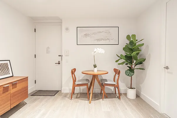 Rented by Compass | media 14