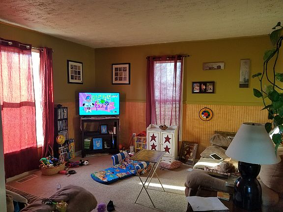 5th image of 730 Buffalo St