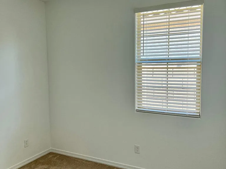 10214 W Indianola Ave — Photo 9