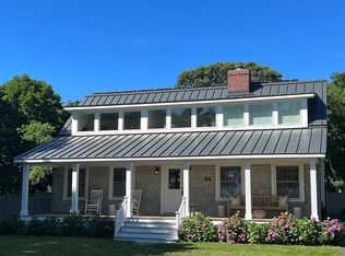 44 Lewis Rd, East Quogue, NY 11942