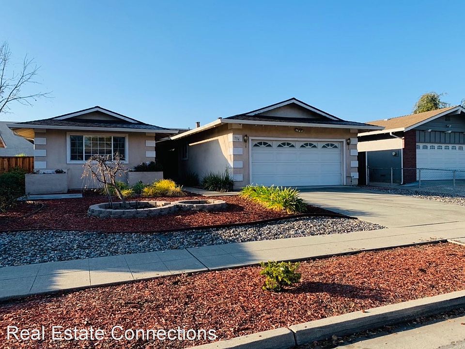 1st image of 734 Almeria Dr