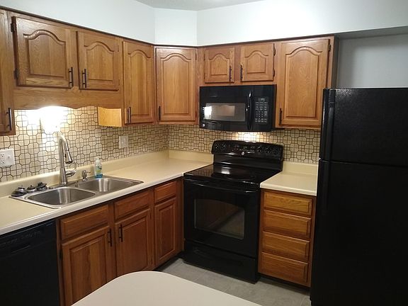 2nd image of 7497 Hazelcrest Dr APT D
