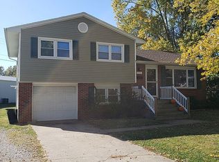 415 Robinhood Rd, Mexico, MO 65265