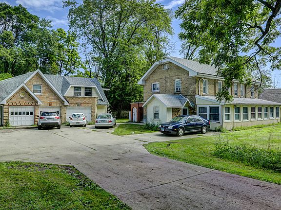 2nd image of 2628 Carmel Blvd