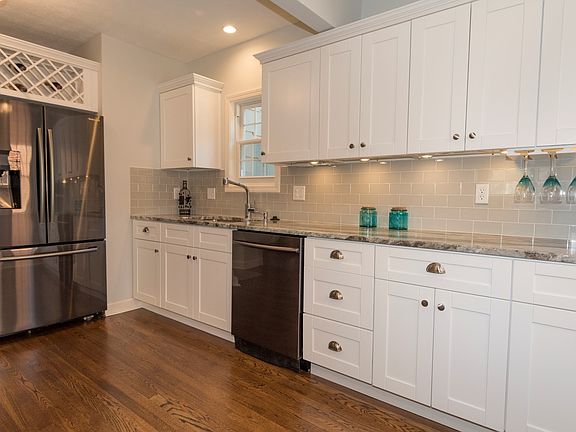 4th image of 20785 Morewood Pkwy
