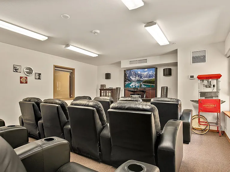 Victoria Park Senior Living Apartments — Photo 8