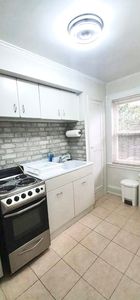 21-49 23rd St #C11, Astoria, NY, 11105