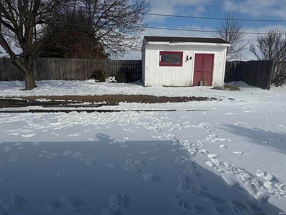 2nd image of 1514 Cherry Ln