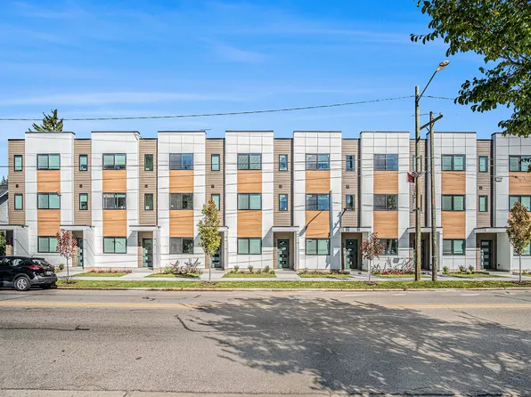 901 Fulton St W, Grand Rapids, MI