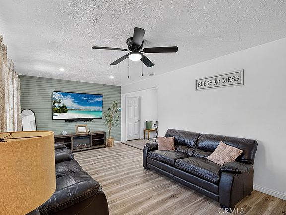 4th image of 9497 Catawba Ave