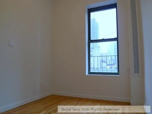 Rented by Bond New York | media 12