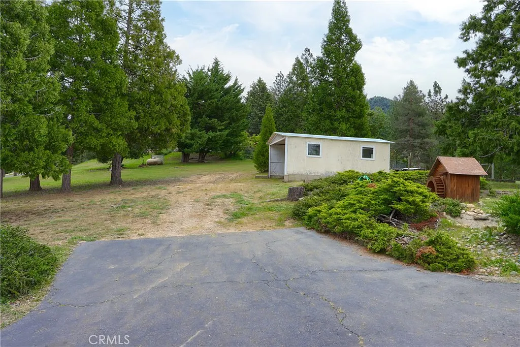 5676 Pautzke Ct photo 1