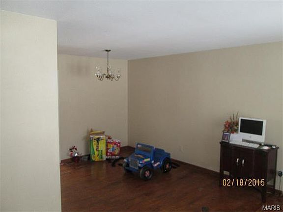 2nd image of 14704 Arbre Ln