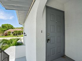 4712 SE 5th Place - 201