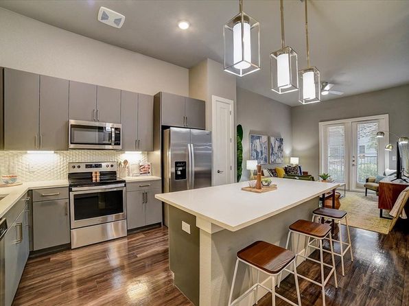 326 S Flores St APT 4005