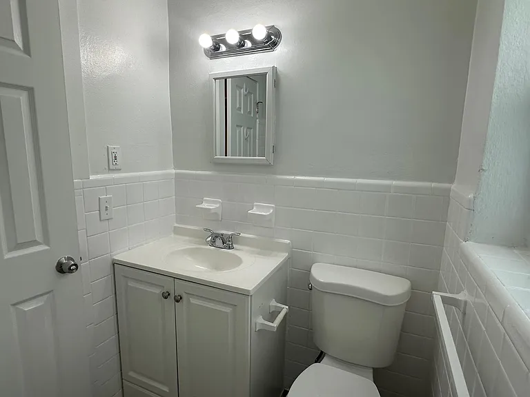 1821 Thomas St #0 — Photo 12