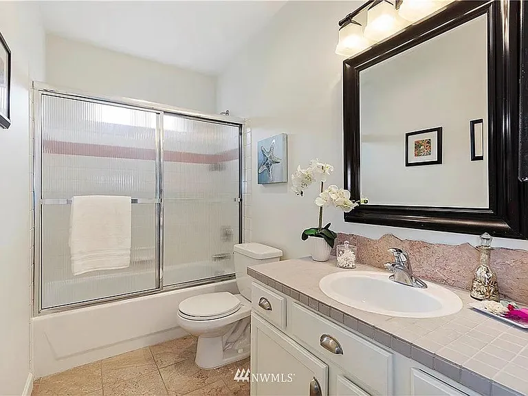 2117 N 107th St #402 — Photo 12