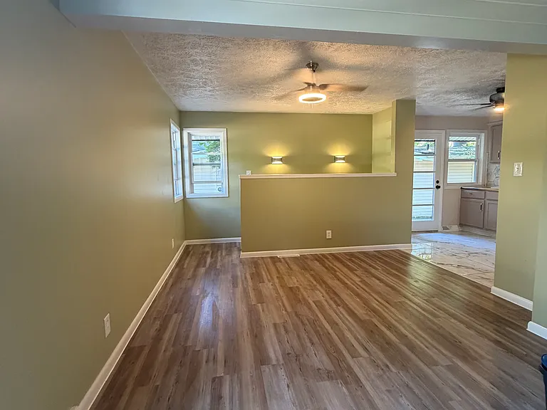 12238 Blazey Trl — Photo 2