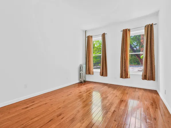 1082 Saint John's Place image 6 of 14