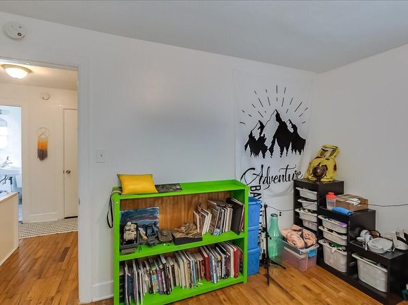 lexington-kentucky-2093667214 picture