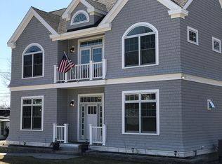 24 Perkins Cove Rd, Ogunquit, ME 03907
