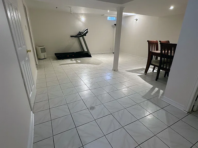 43 Falconridge Dr — Photo 30
