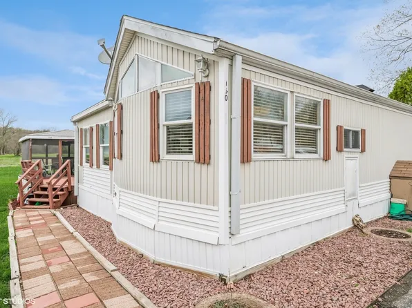 160 Port Side, Lakemoor, IL 60051