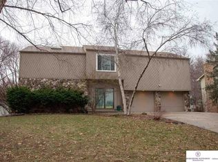 3716 Paddock Rd, Omaha, NE 68124