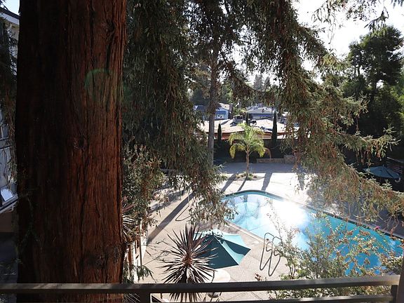3rd image of 1614 Hudson St APT 215